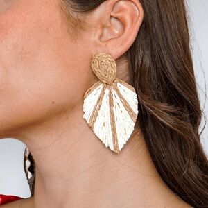 KHAKI RAFFIA BRAIDED LEAF EARRINGS